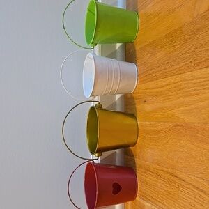 4 Metal Buckets